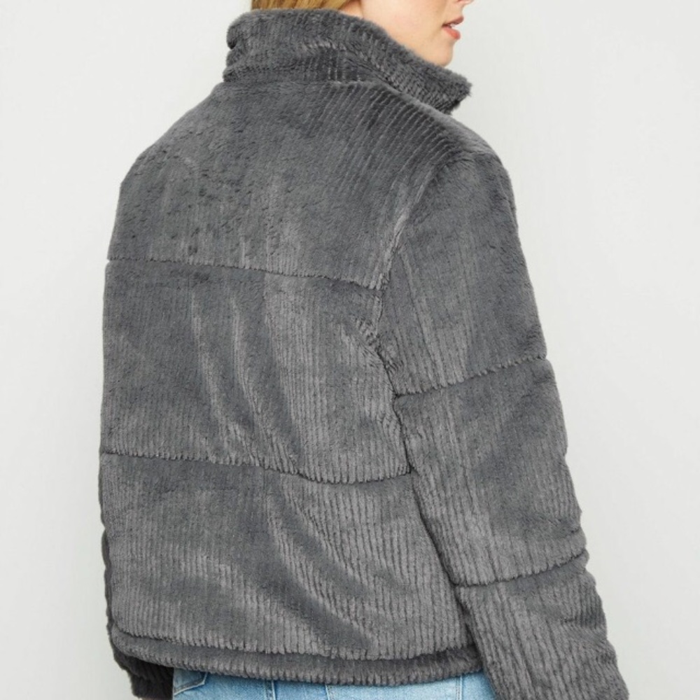 New with tag ribbed faux fur buffer - Picture 3 of 16